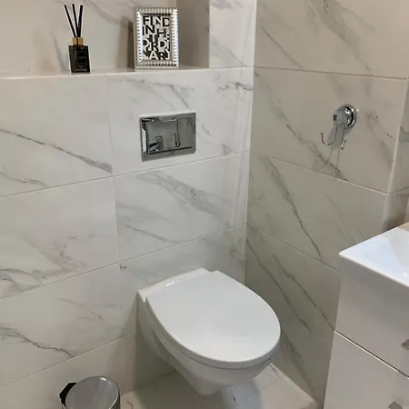 In شقة بالانغا